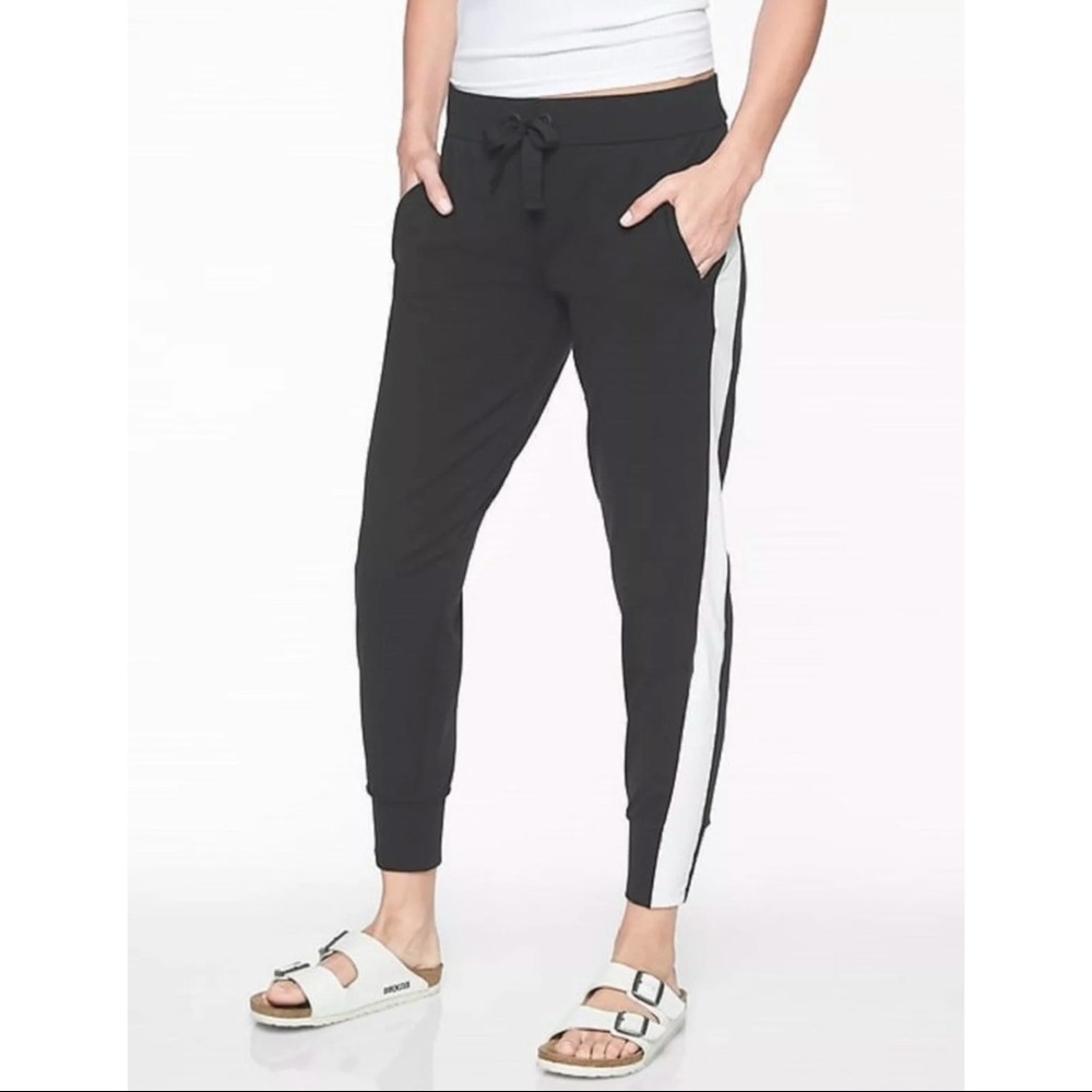 Athleta Metro Track Jogger Black White Size M - Picture 1 of 8